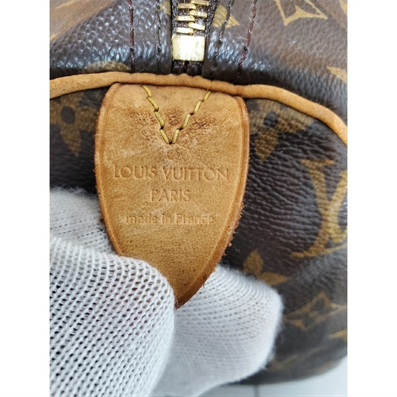 Authentic Louis Vuitton Monogram Speedy 30 - Picture 9 of 13